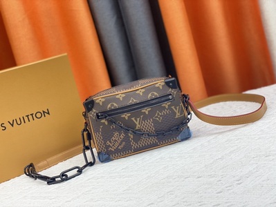 LV Handbags 833